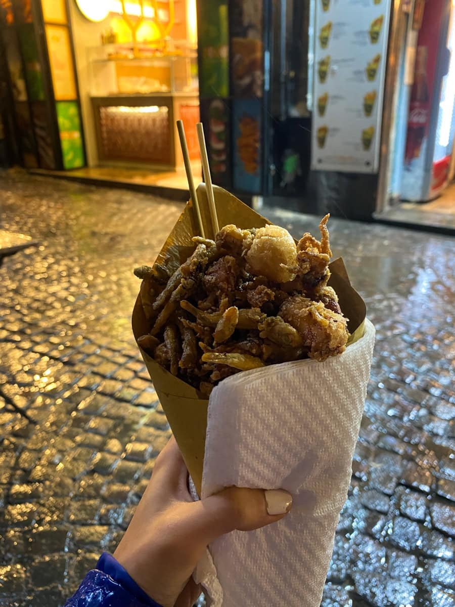 What to eat in Naples - cuoppo fritto.jpg