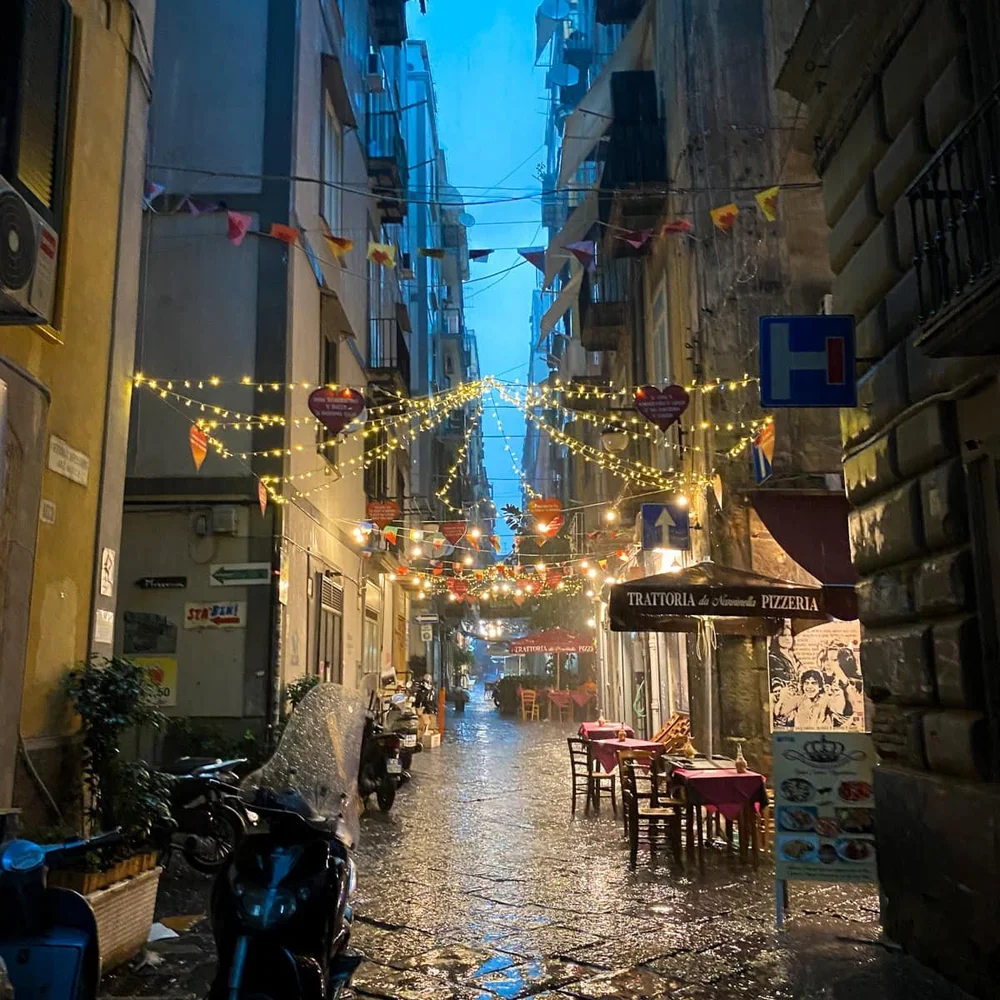 Is Naples Worth Visiting? (10 Pros & 3 Cons To Consider) — The Sensible Fay