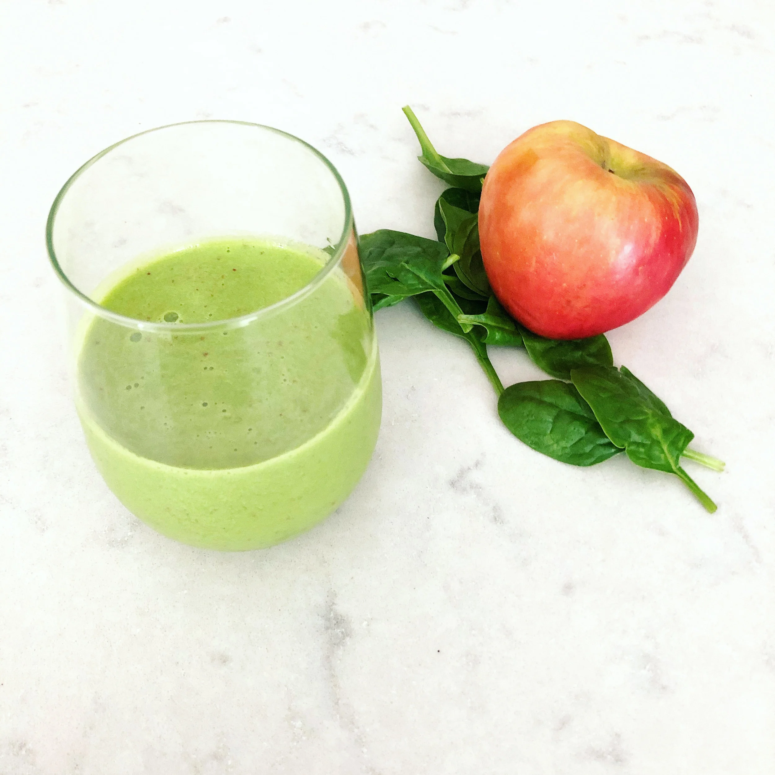 Apple and Kale Smoothie