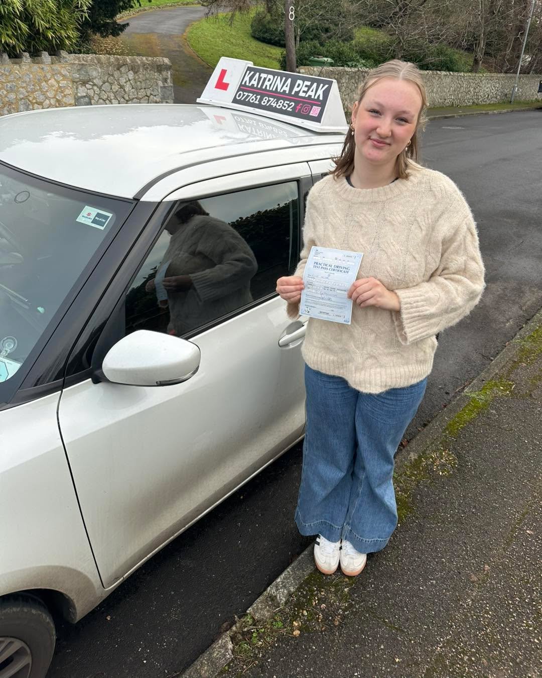 Well done evie.hacker, great driving this morning to achieve your first time driving test pass! 🥳 What a great way to start the day and a fantastic end to the year! 🙌 Congratulations Evie, here comes 2025 as a full licence holder! 🥳🎉🚗🚙 #learnto