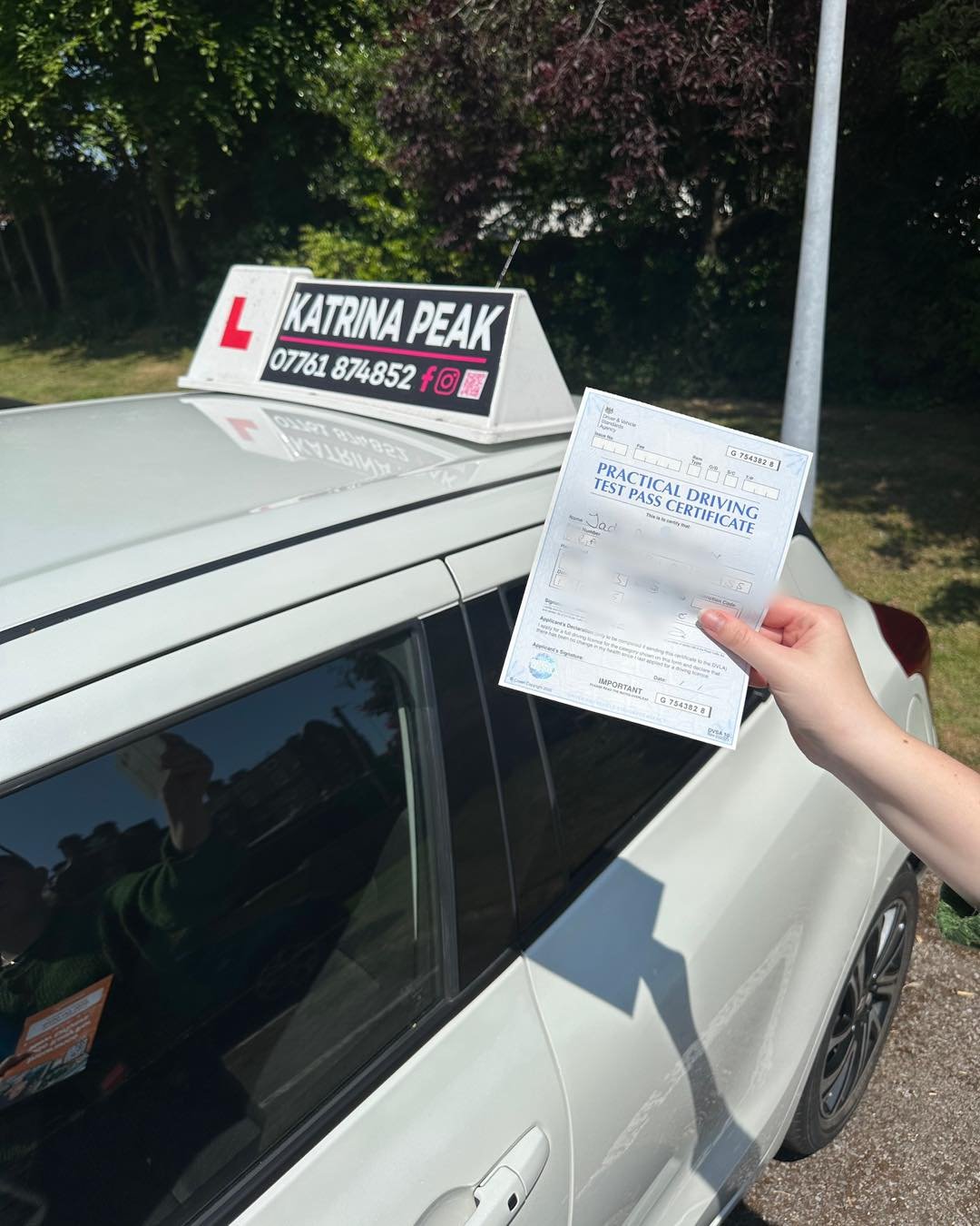 Huge congratulations to photo shy Jade! Amazing driving around sunny Folkestone this lunchtime has resulted in passing her driving test! Well done Jade, enjoy your independence on the road! 🥳🎉🚗🚙 #learntodrive #passyourdrivingtest #drivingtestsucc