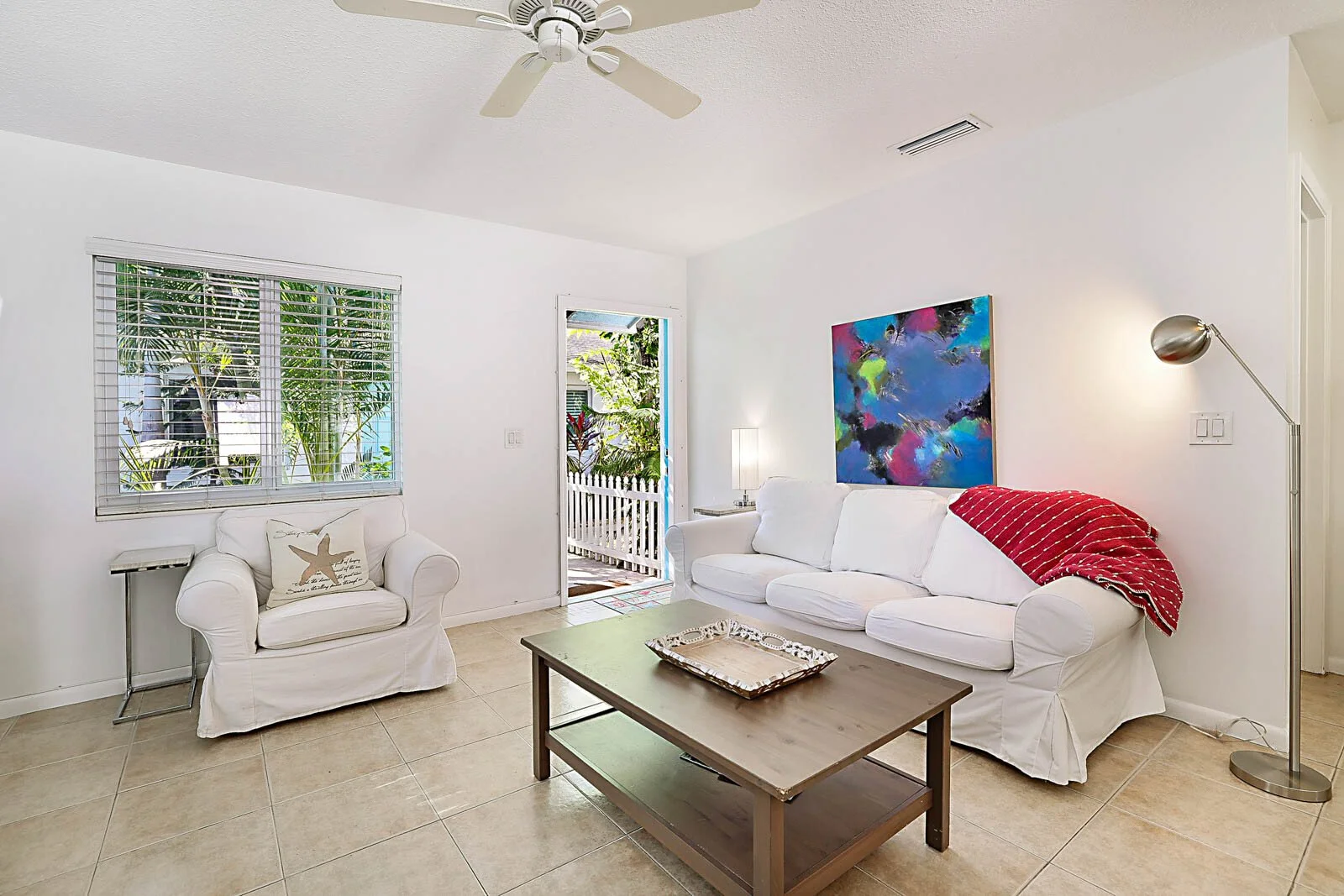 02_338_NE_7th_Avenue2_mls.jpg