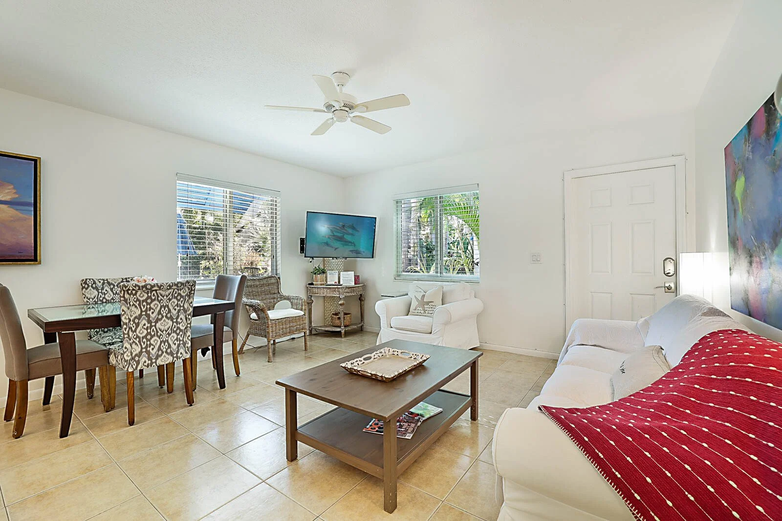 04_338_NE_7th_Avenue4_mls.jpg