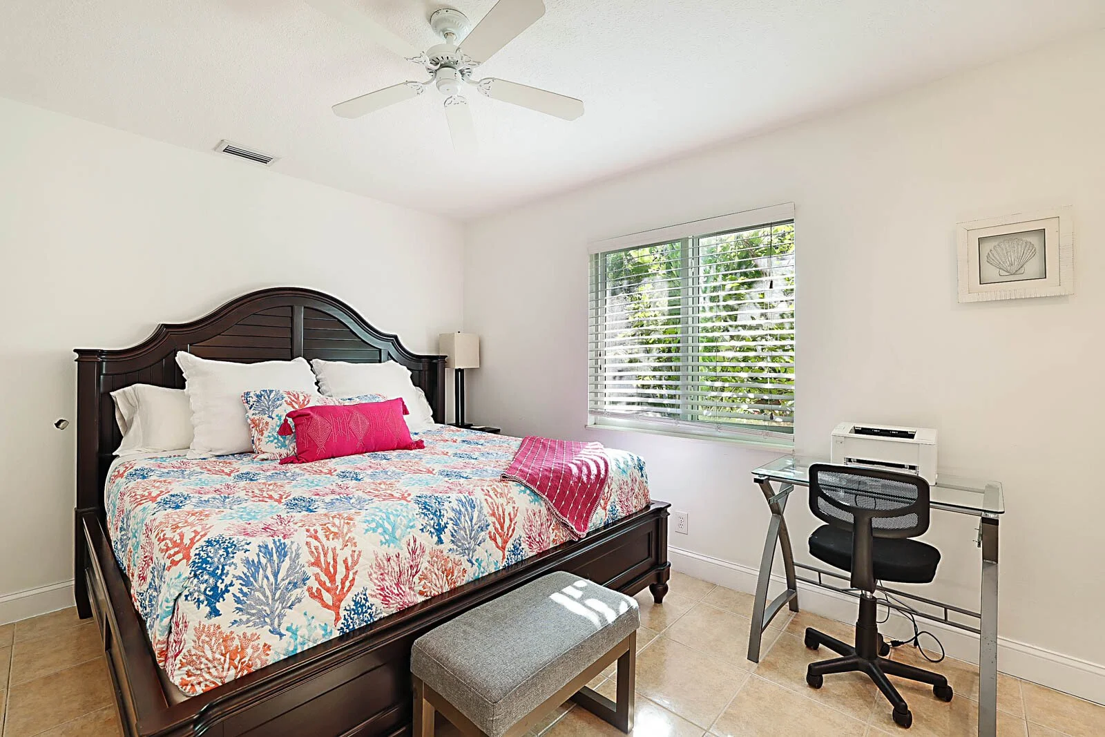 12_338_NE_7th_Avenue12_mls.jpg