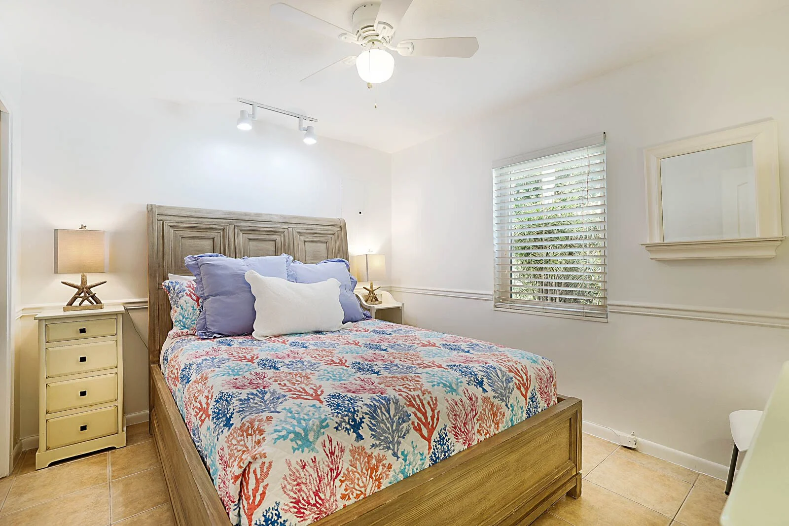 15_338_NE_7th_Avenue15_mls.jpg
