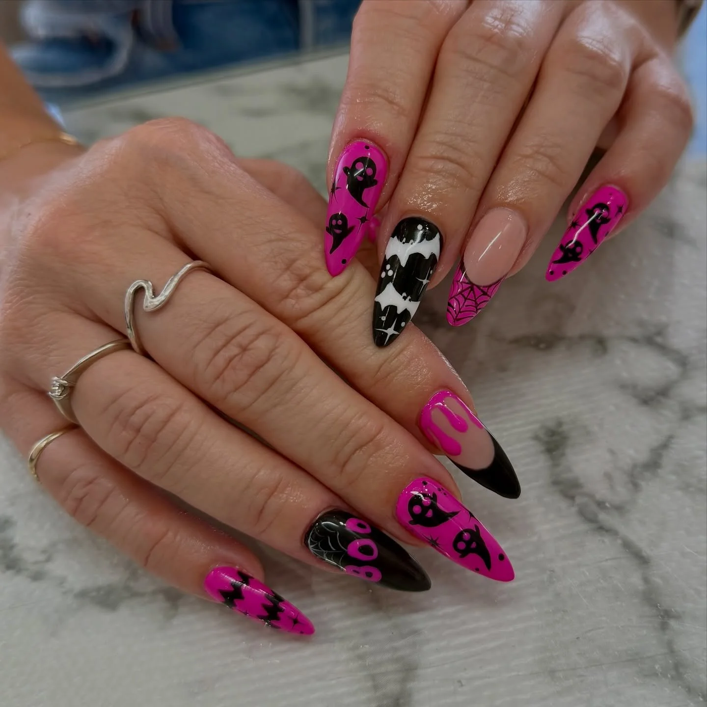 💅 Color. Coat. Confidence. ✨

Walk-ins welcome!
📞 Text/call to book:
&mdash; 📍 Sunset: (323) 845-0962
&mdash; 📍 Selma: (323) 681-5553
💻 www.colorcoatla.com (www.colorcoatla.com)
🕒 Hours: Mon&ndash;Sat 10am&ndash;7:30pm | Sun 10am&ndash;5pm

💅 