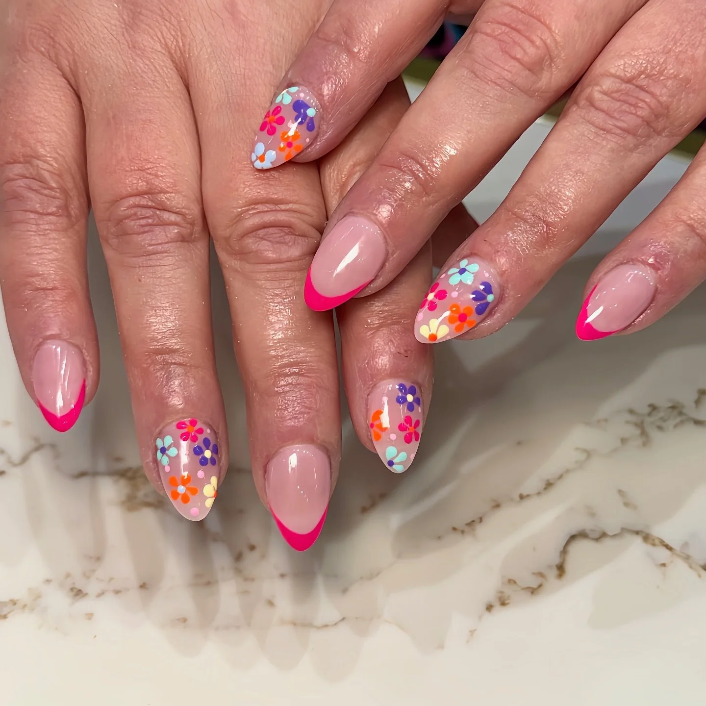 💐 Simple, but never boring 💅 

Walk-ins welcome!
📞 Text/call to book:
&mdash; 📍 Sunset: (323) 845-0962
&mdash; 📍 Selma: (323) 681-5553
💻 www.colorcoatla.com (www.colorcoatla.com)
🕒 Hours: Mon&ndash;Sat 10am&ndash;7:30pm | Sun 10am&ndash;5pm

?