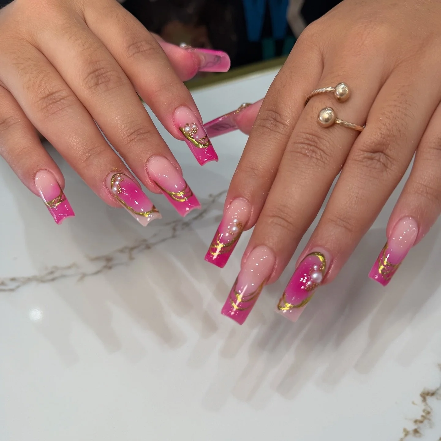 ✨ this is your sign to get designs🌸 

Walk-ins welcome!
📞 Text/call to book:
&mdash; 📍 Sunset: (323) 845-0962
&mdash; 📍 Selma: (323) 681-5553
💻 www.colorcoatla.com (www.colorcoatla.com)
🕒 Hours: Mon&ndash;Sat 10am&ndash;7:30pm | Sun 10am&ndash;