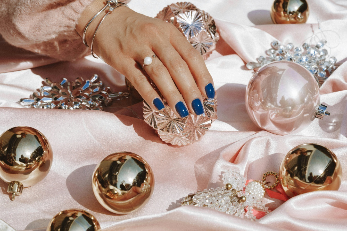 Custom nail extensions in LA