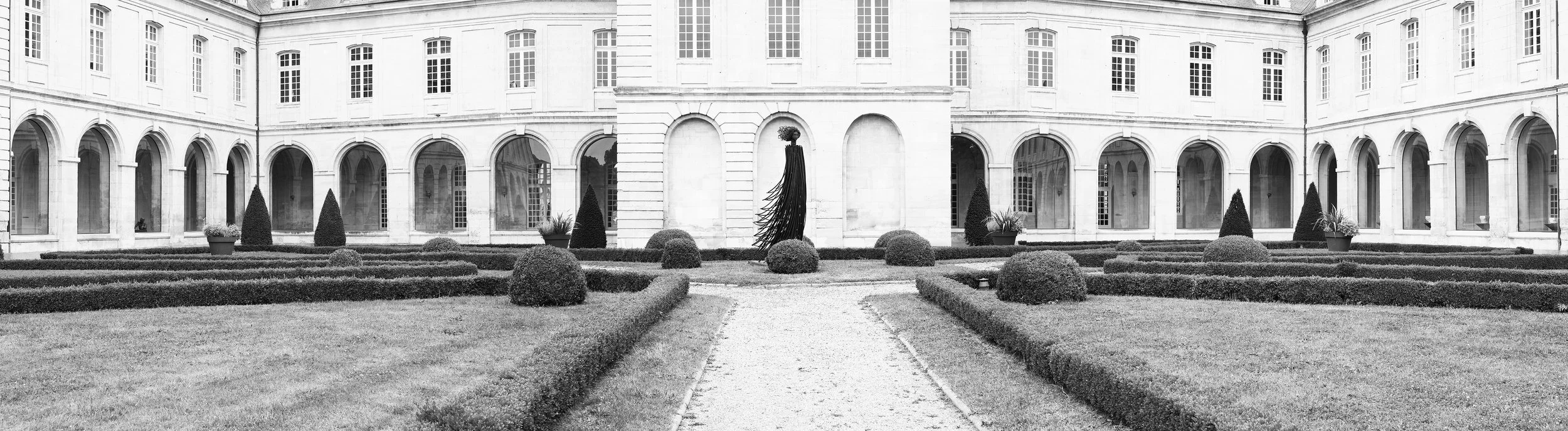 Caen Noir et Blanc - An exhibit by Tom Stoffregen