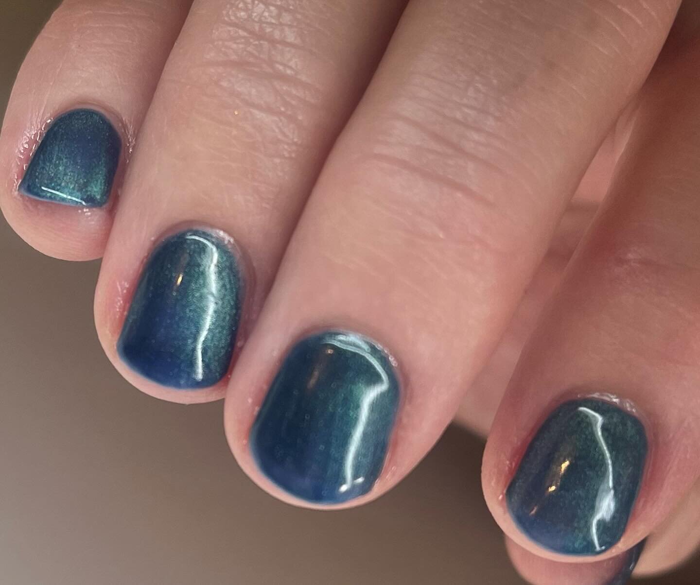 🧲 Magnetic Gel 🧲
Just look how dreamy these nails look using the Bio Sculpture Evo magnetic gel. 

Fancy something a bit different on your nails than just a colour? I have a range of gels and nail art products that can add a little something to you