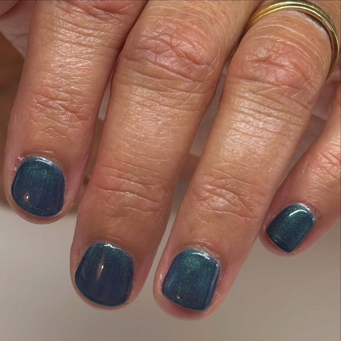 So often I hear people say how their nails are short and how dark colours won&rsquo;t look nice. 
I think these nails show just how gorgeous they CAN  look. 
Also&hellip; this colour looks like the northern lights don&rsquo;t you think!
#biosculpture