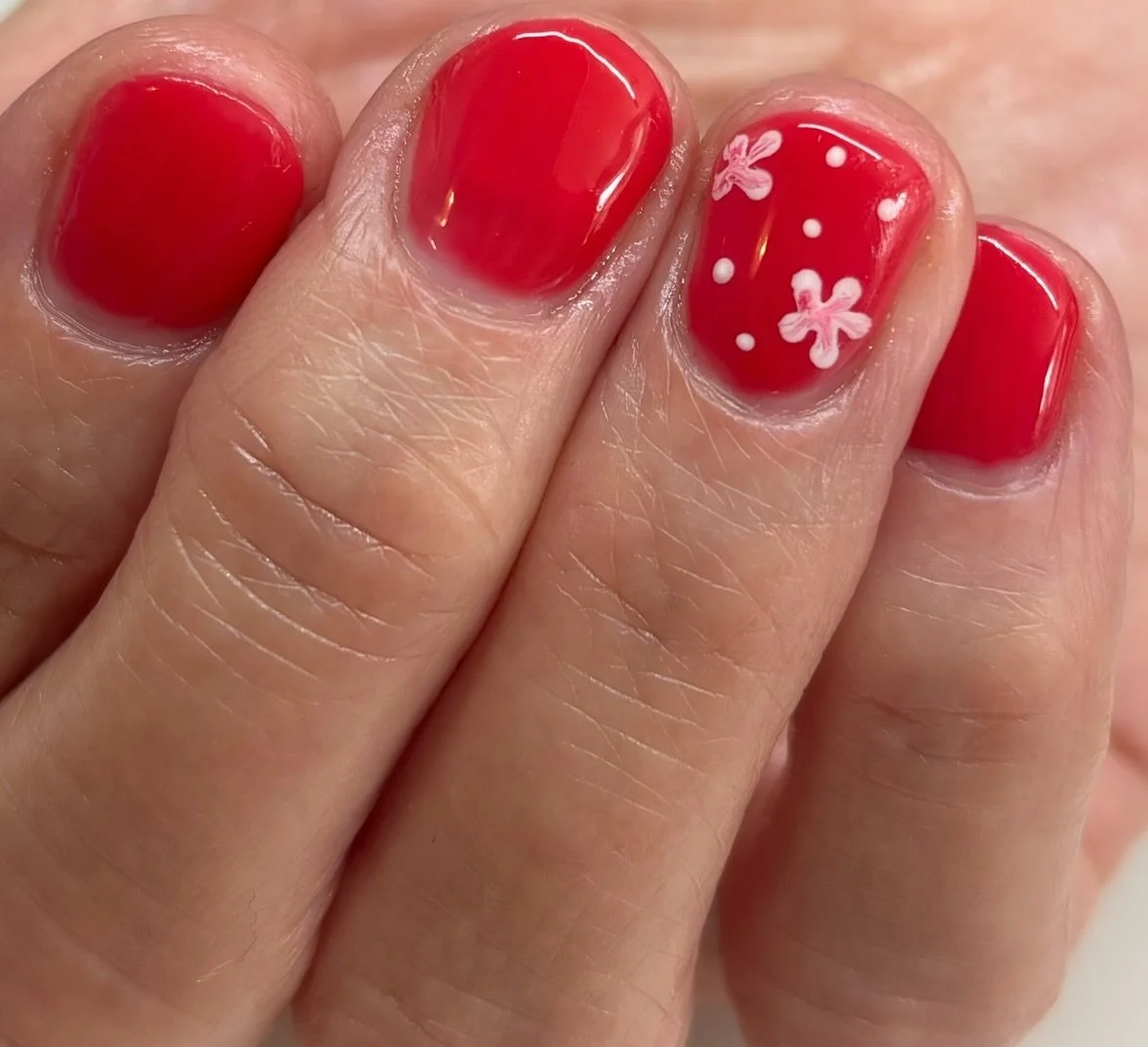 This lovely lady came 3 weeks ago and had this red set with little flowers. She loved them so much, especially the flowers so we switched up the colours and added new flowers for her to enjoy. ➡️ swipe to see the new set. 
I take time to listen to yo