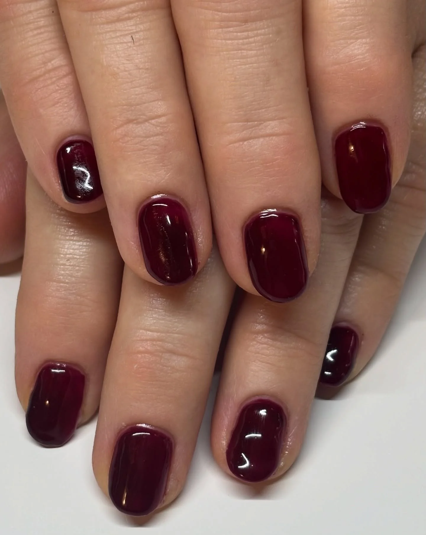 This mornings set of nails needed an extra bit of tlc.
Some of the nails had broken so to make them all look even we added a silk extension onto 4 nails to make them all look the same. 
Love how natural silk extensions look. 🤍
#silkextensions #fresh