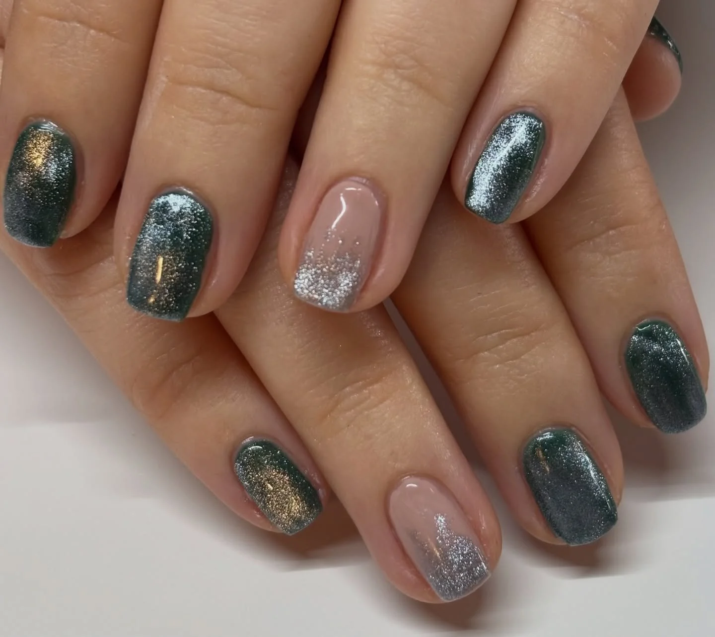 New nails looking rather cute with the new silver cat eye. 
#biosculpturenails #clanails #clevedonnails