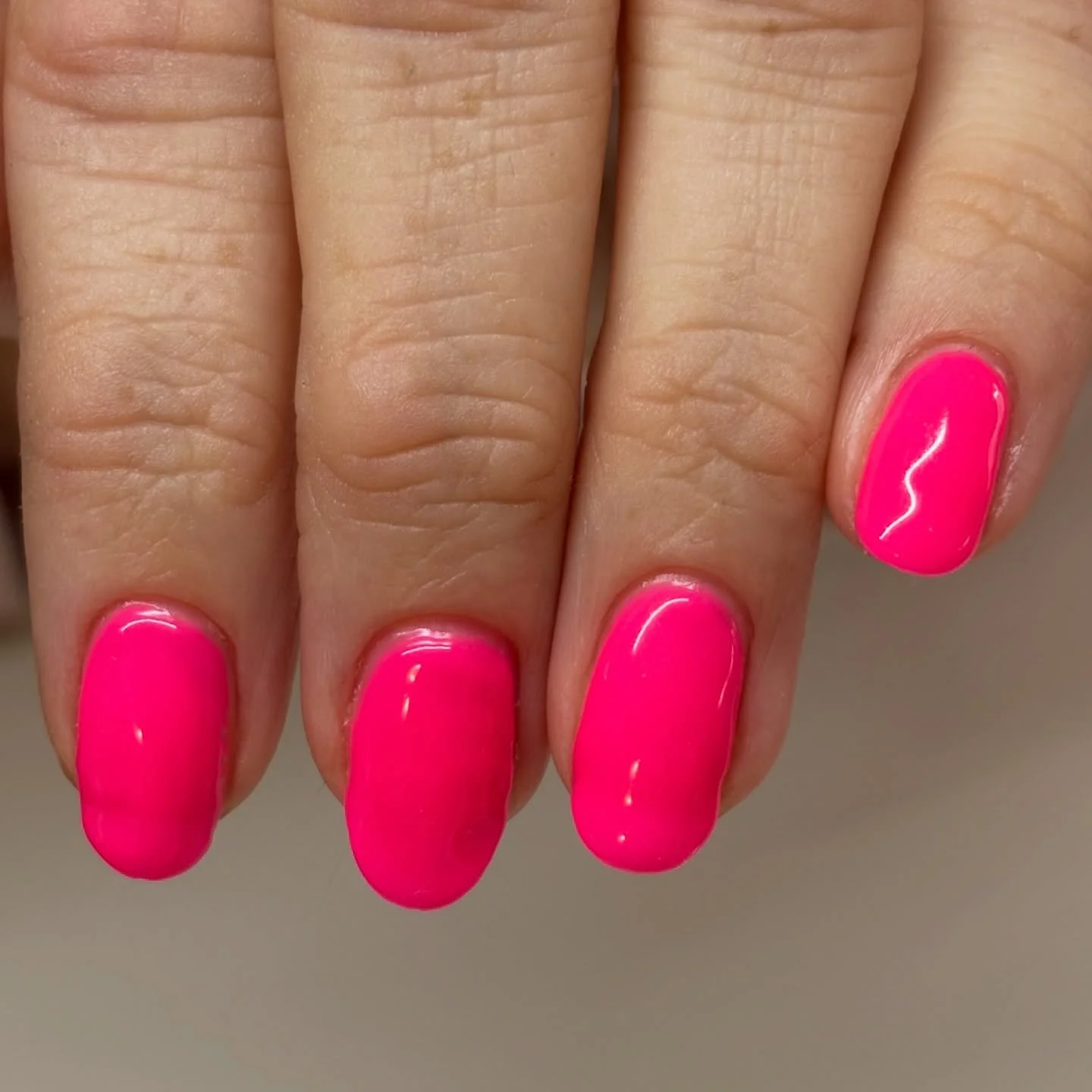 Adding a pop of colour can work wonders for your day! 🩷

My clients often talk about how their gel nails make them feel so happy. 🩷

If you need a pick-me-up, I highly recommend a nail treatment - you can choose any colour that suits your style! 💕