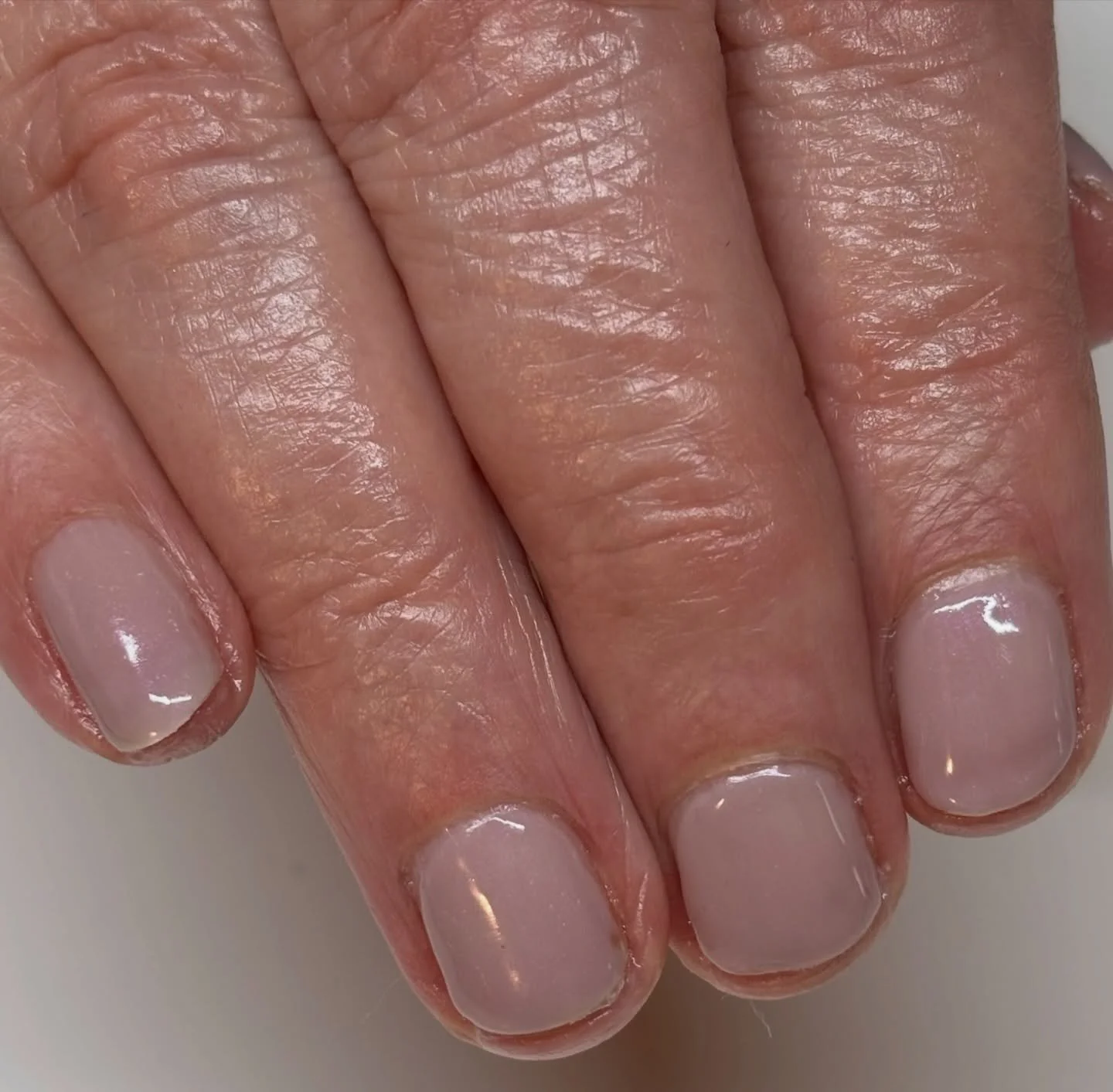 I&rsquo;m feeling that spring is just around the corner guys🌷 
I&rsquo;ve even been out in the garden planting up my pots so you have something pretty to look at while I do your nails. 

Talking of nails&hellip;. Have you got your next appointment b