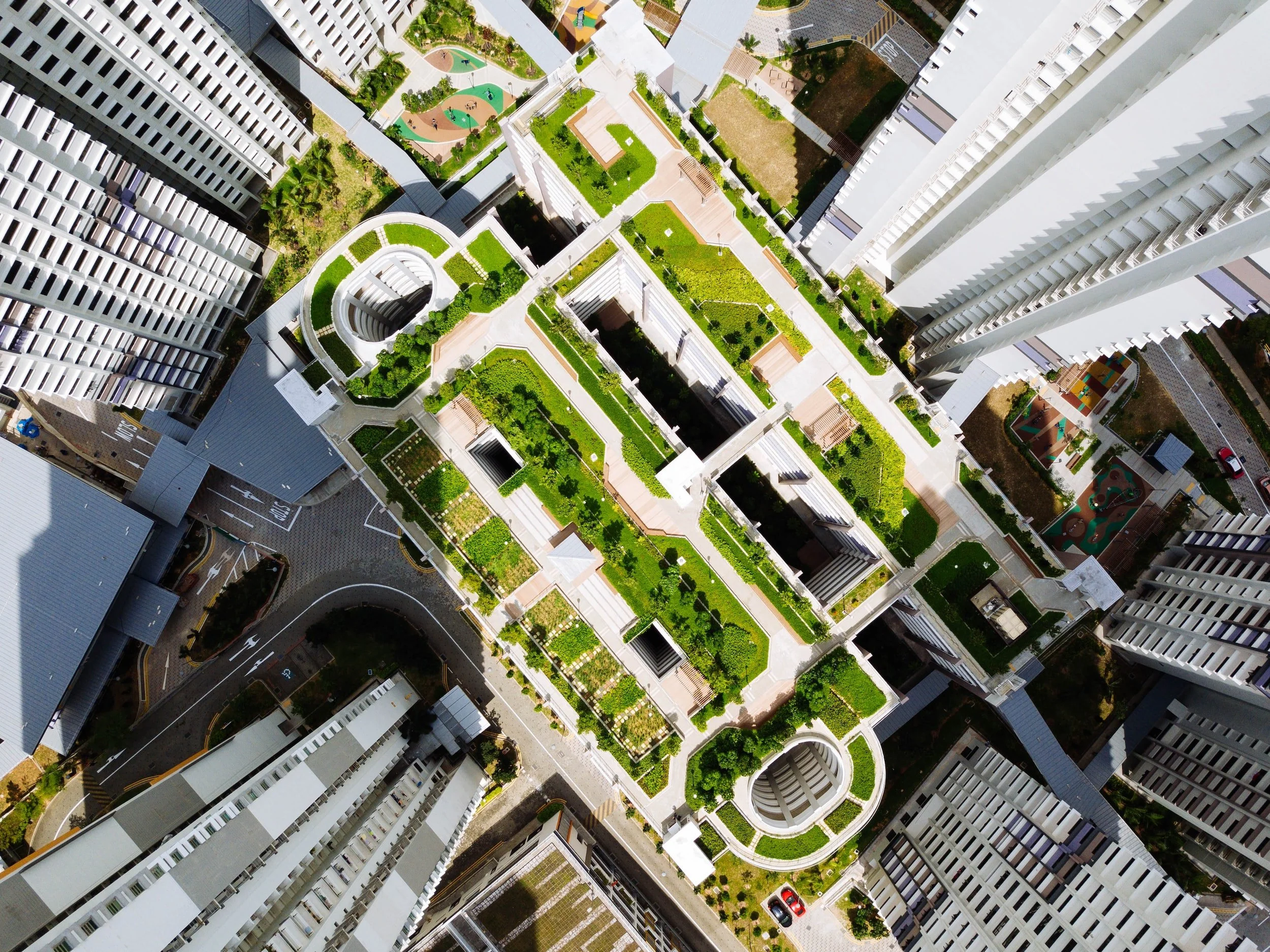 Leveraging Drone Video for Real Estate Listings in Manhattan