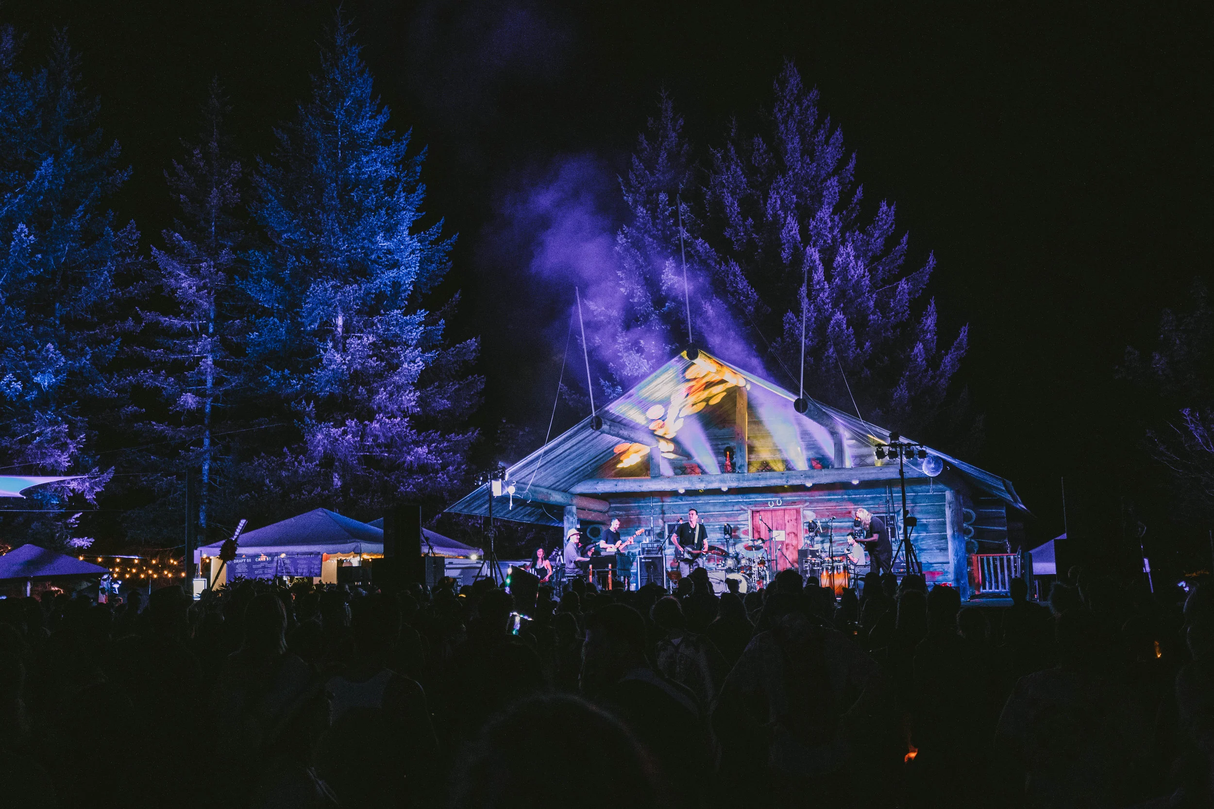  Flowmotion rock the Cabin Stage on Thursday night. 