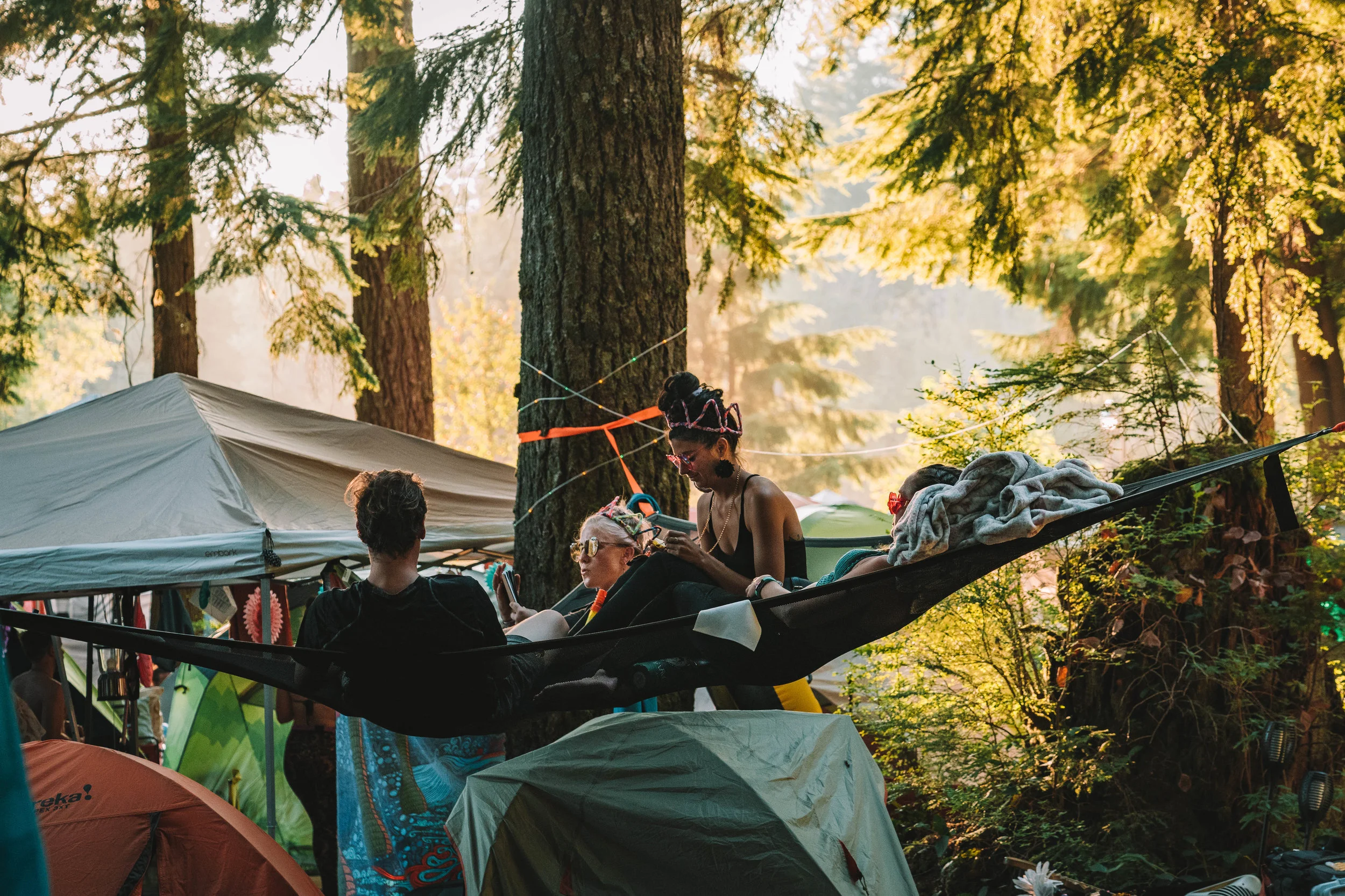  Camping on the ground is so 2018. 