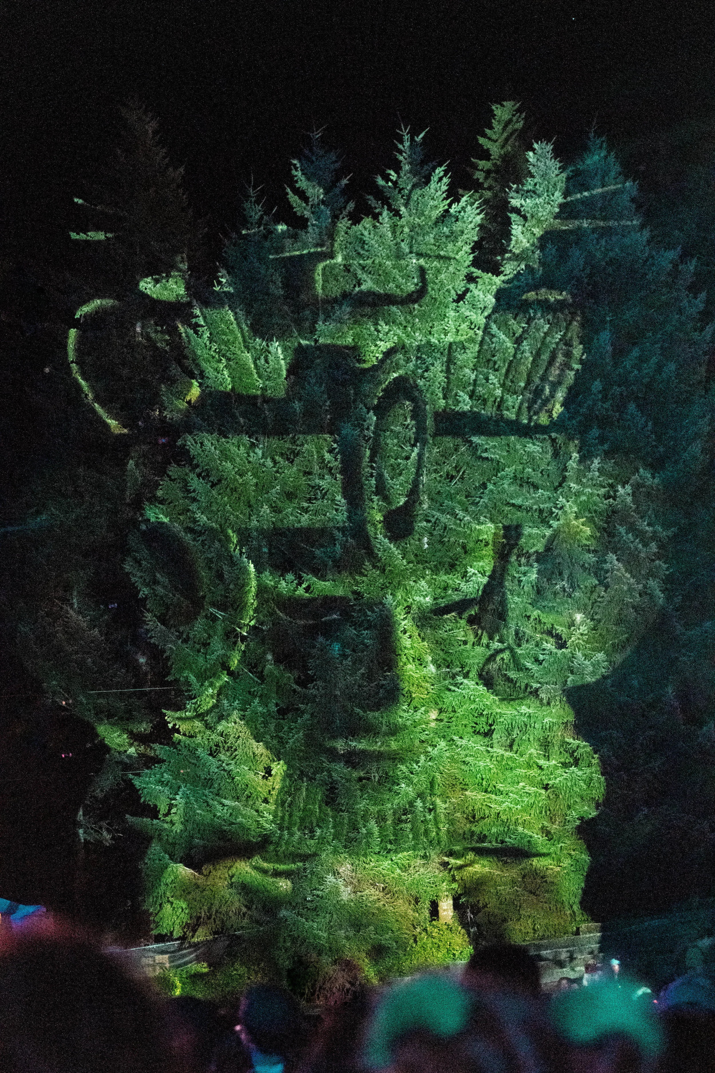  Mind-altering projection mapping during Tipper. 