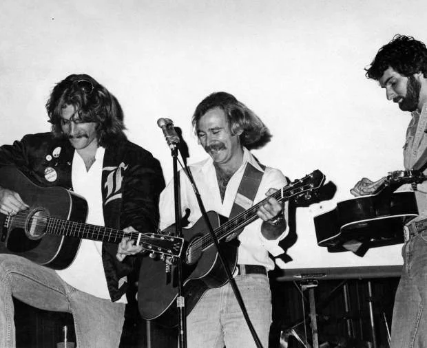 Glenn Frey, Jimmy Buffett and Steve Weisberg playing with two other men from the Aspen Times April 1, 1976.
