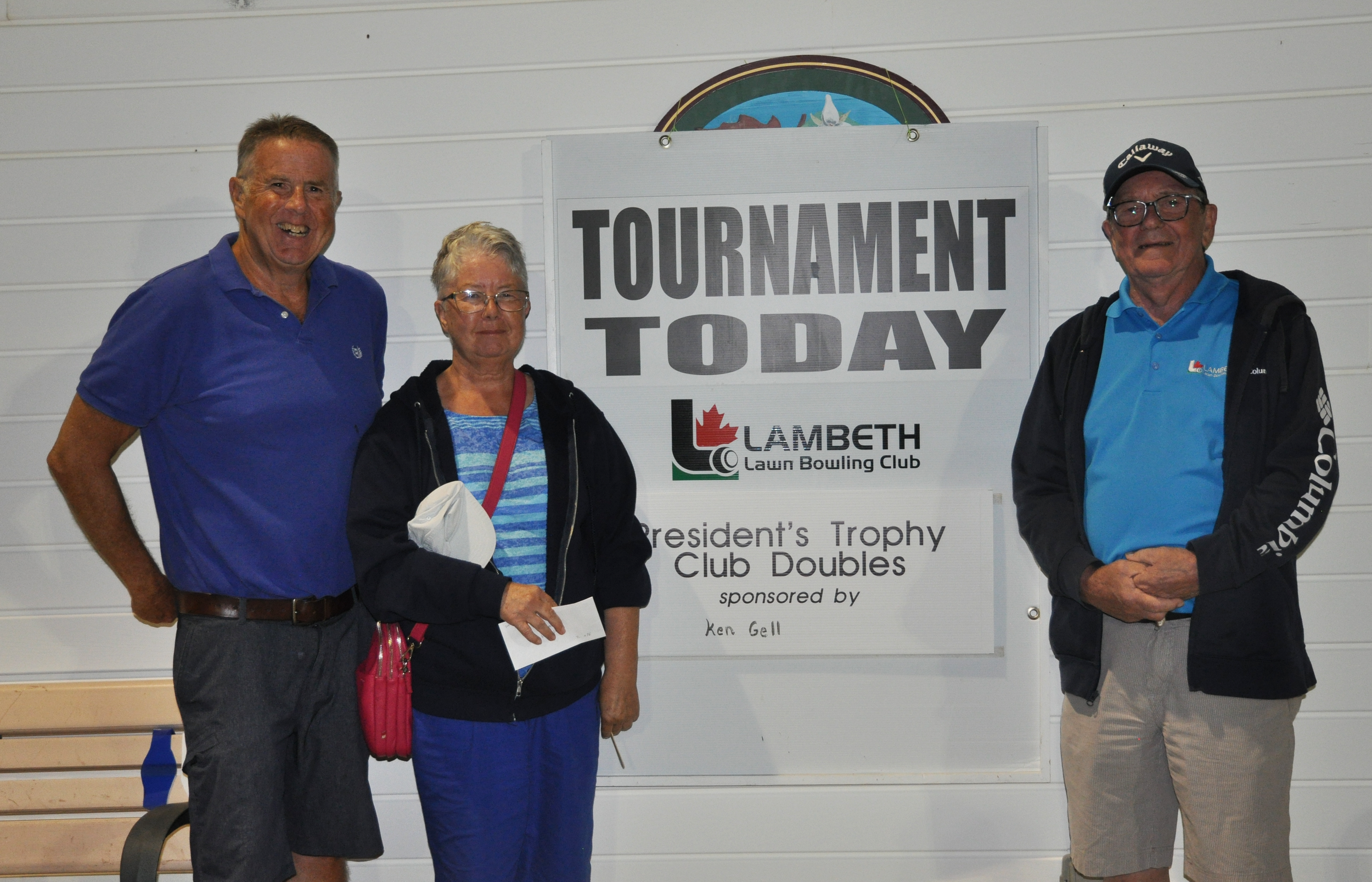 1st - Rory Munro & Karen Shearer, with Ken Gell (right)