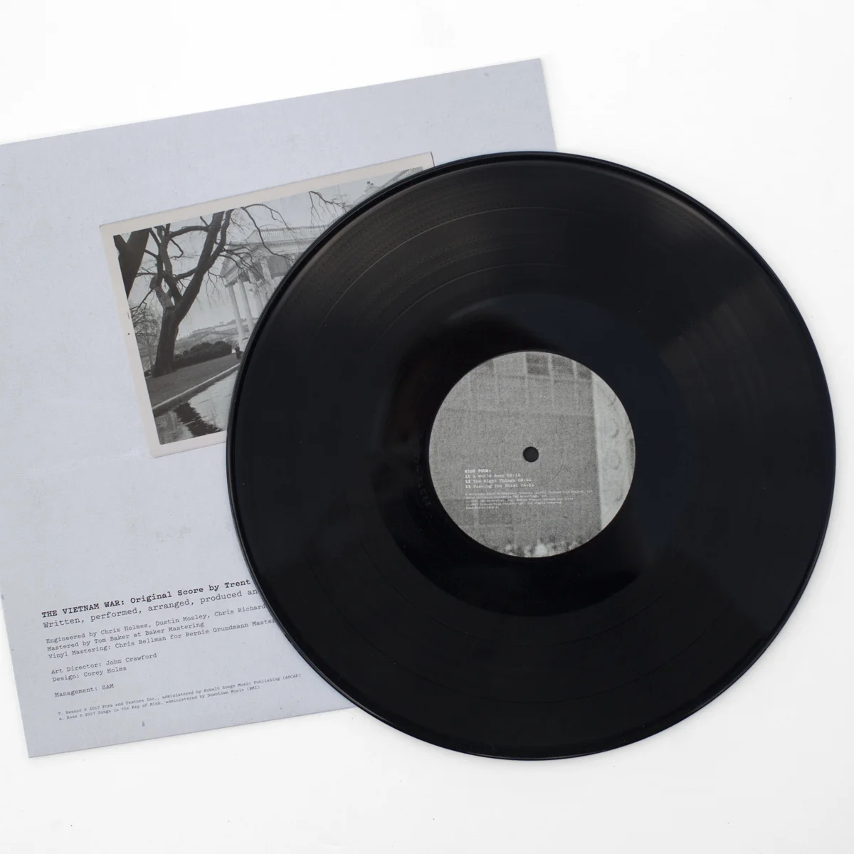 米3LP Trent Reznor &amp; Atticus Ross The Vietnam War B002704201 The Null Corporation /00780 Trent Reznor, Atticus Ross - the Vietnam War (3xlp) (180g