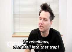 tumblr_lzcfkquvWF1qe10fpo3_r1_250.gif
