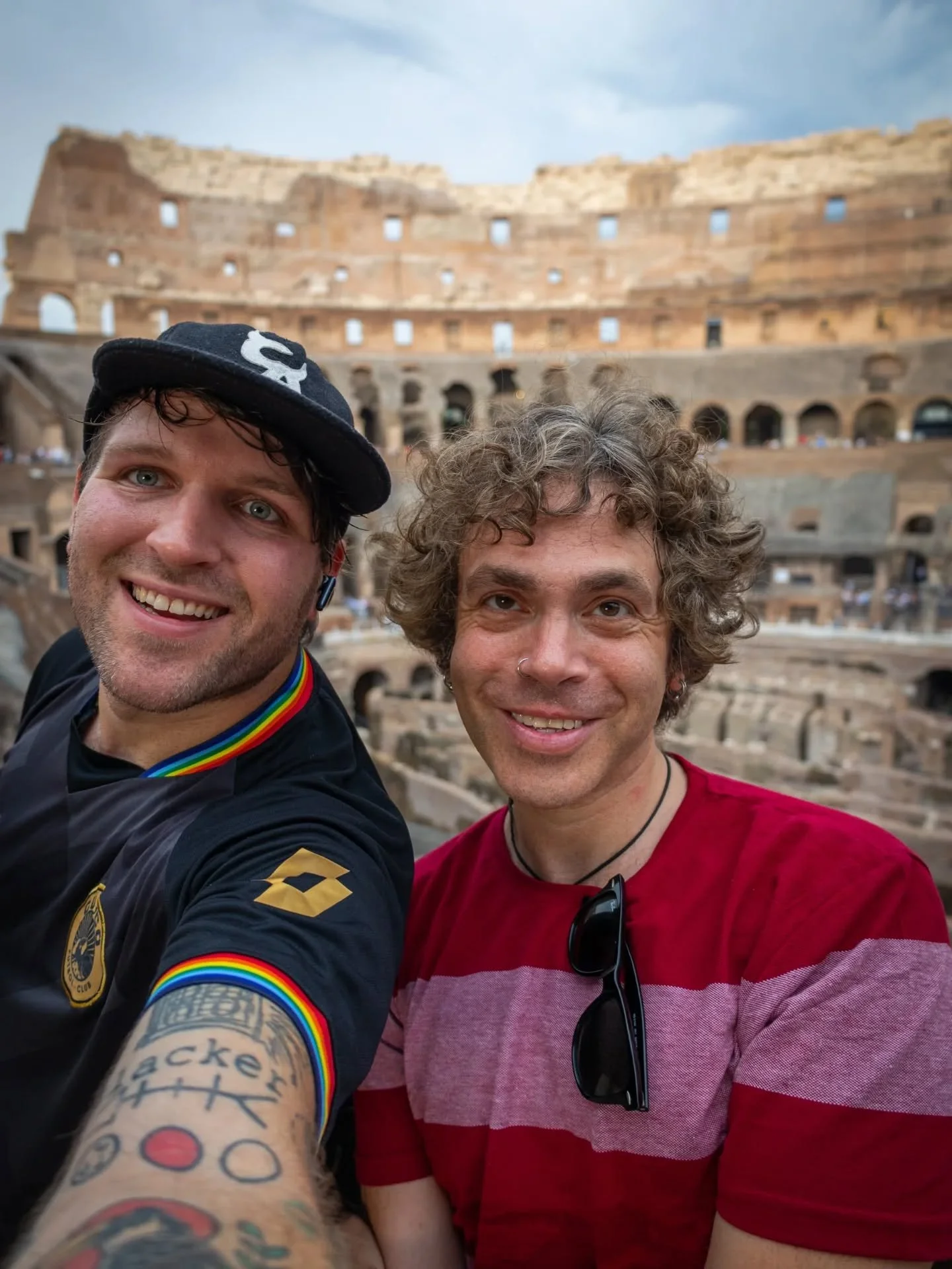 Hopped over to Italy for a few days once tour wrapped up. I had pizza 10 times in 5 days. Sing for me Paolo 🤌🇮🇹