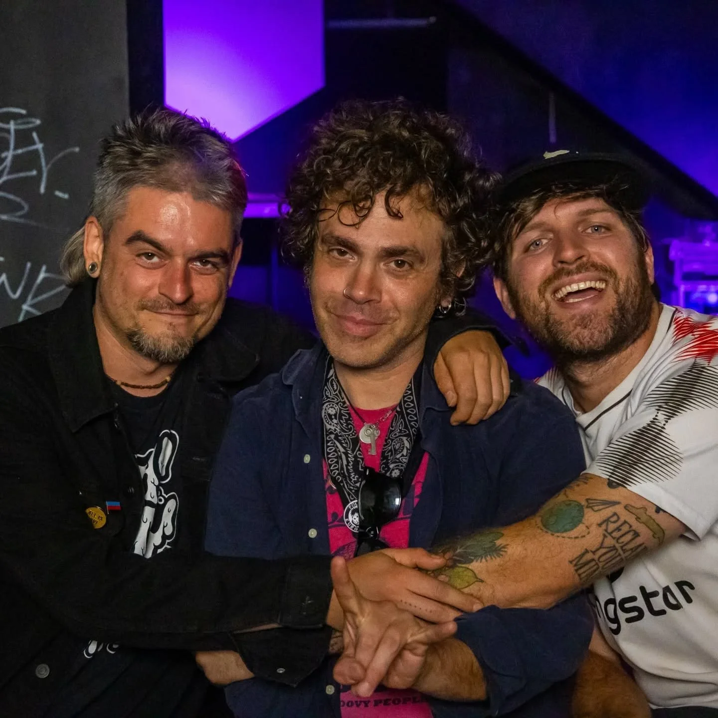 12 shows in 13 days, only drove on the wrong side of the road once, 80,000 person EDM festival, shot a @cheap_dirty_horse music video, 2nd @mattplessmusic UK tour in a year ish wrapped up, thanks @firejam.uk!