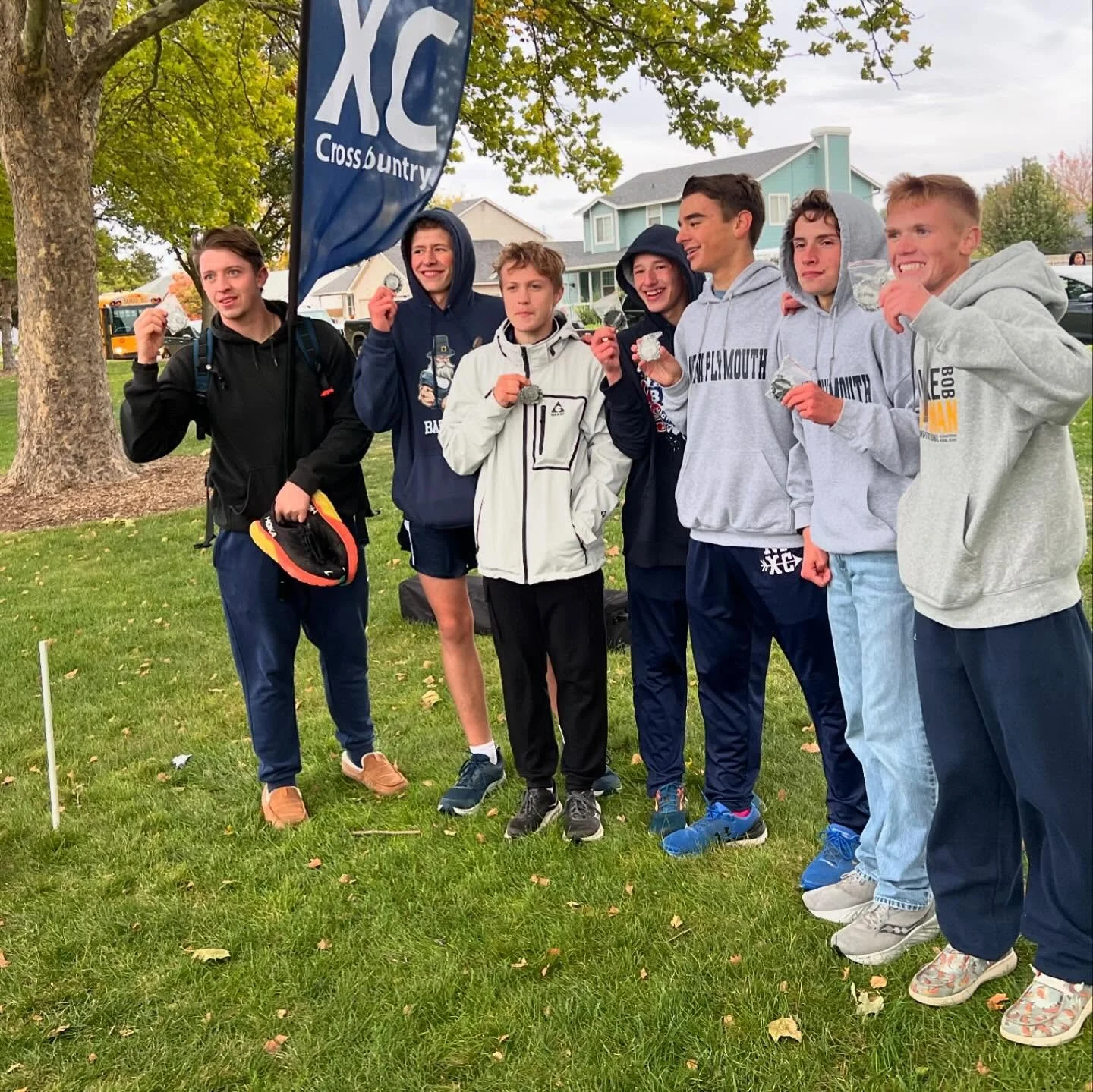 Both New Plymouth boys and girls teams are heading to state.1st time since 2012 both teams qualified for the state meet. The girls team placed 4th in districts with 3 of the 5 girls running new PR&rsquo;s. In a loaded district,he boys placed 2nd as a