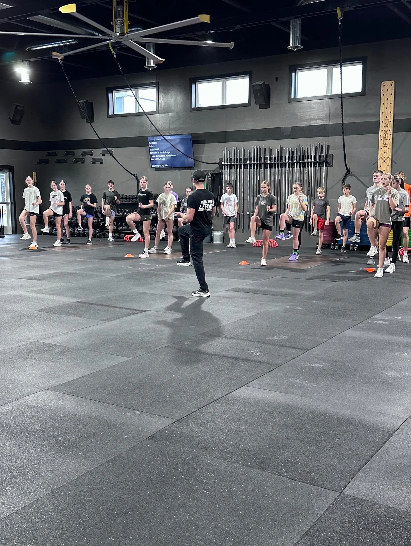 Got the privilege to work with such an awesome group of 8-12th grade athletes today. Worked on proper warm up positions and got into the basics of acceleration mechanics. Huge things coming from the group. This is just the beginning! 

If you&rsquo;r