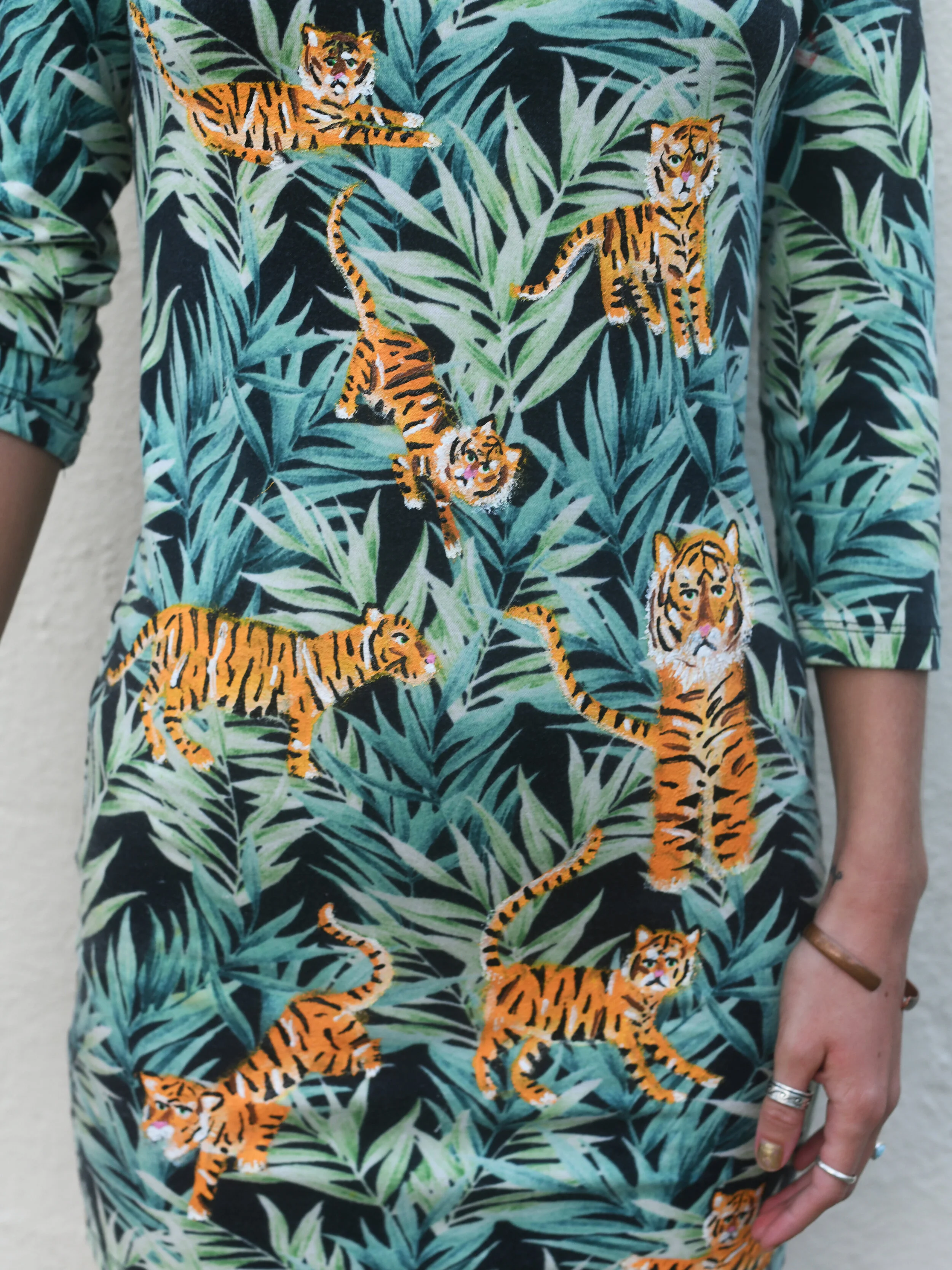 A4DB4D5C-0220-466B-831F-D23F019E5CBB