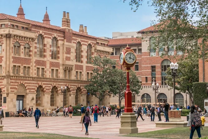 2015105_USC_Spring_2015_1529.jpg