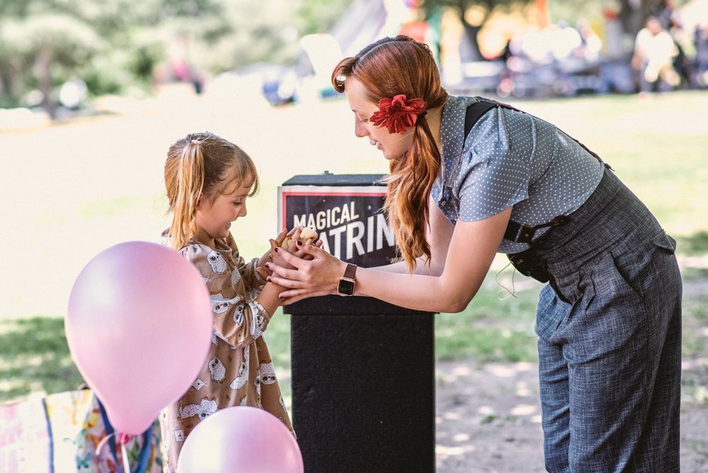 Los Angeles Childrens Party Magician Magical Katrina