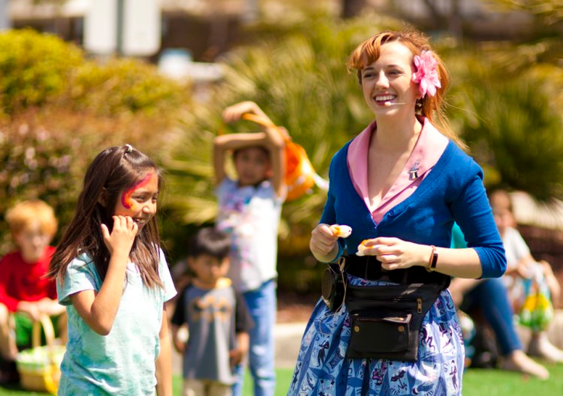 Honolulu Magician: Elevate Your Island Event with Magical Katrina
