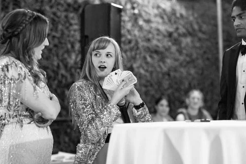 Strolling Magician Los Angeles for Weddings