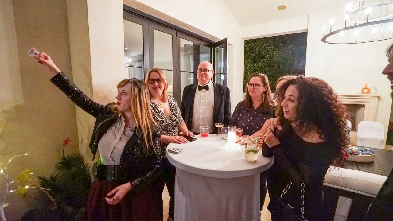 Women magician: Experience Elegant & Engaging Magic with Magical Katrina