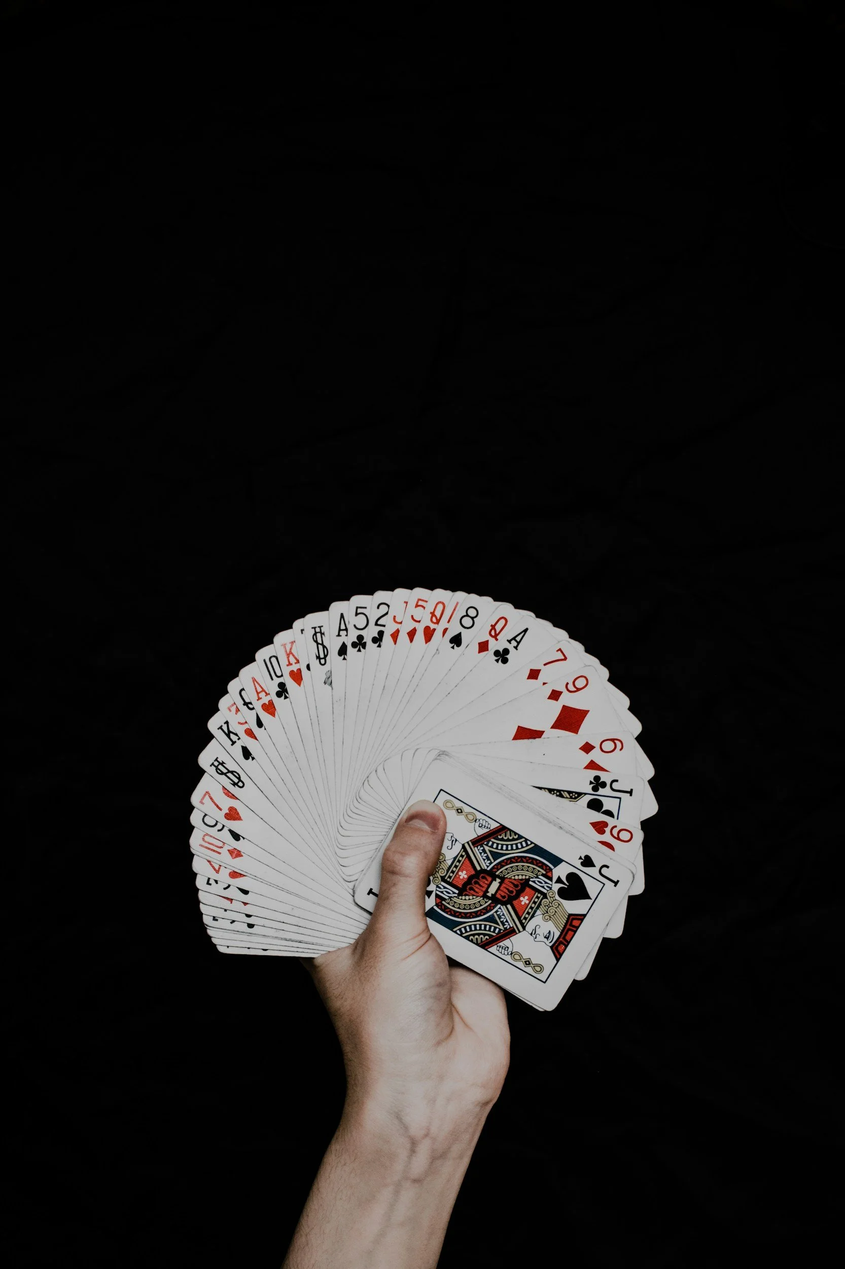 Women magician – Magical Katrina’s Guide to Modern, Empowering Magic Entertainment
