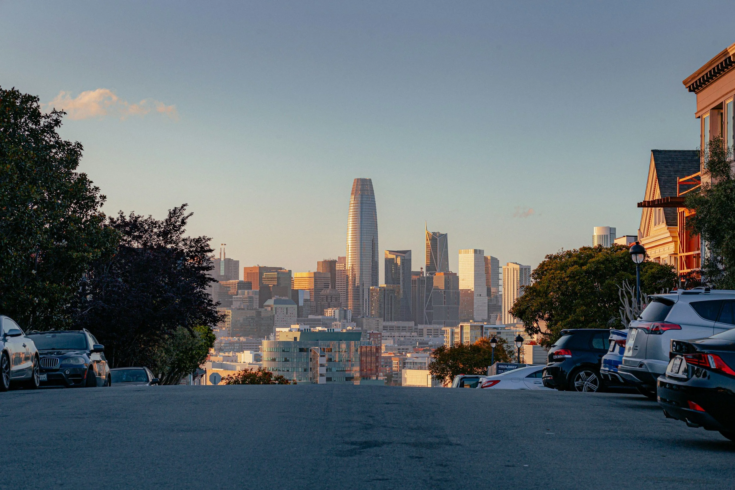 San Francisco Magician: Elevate Your Event with Magical Katrina