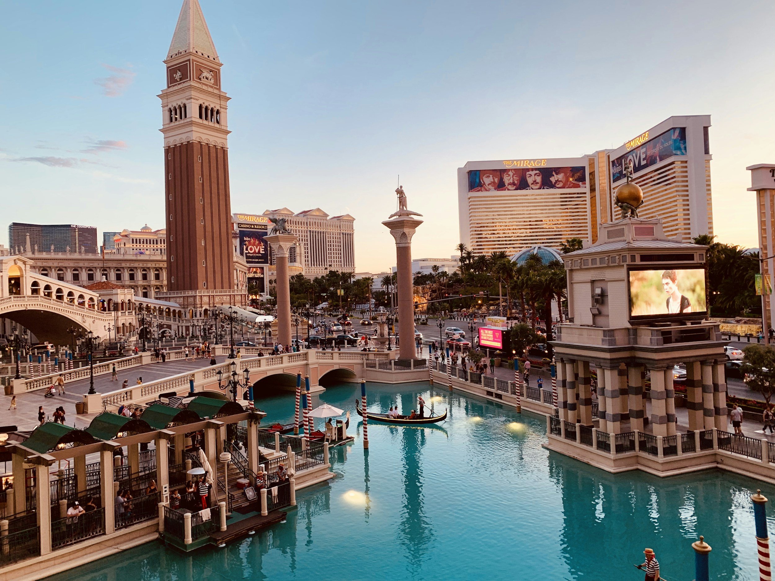 Magicians for Hire in Las Vegas: Why Interactive Magic Makes Every Event More Memorable