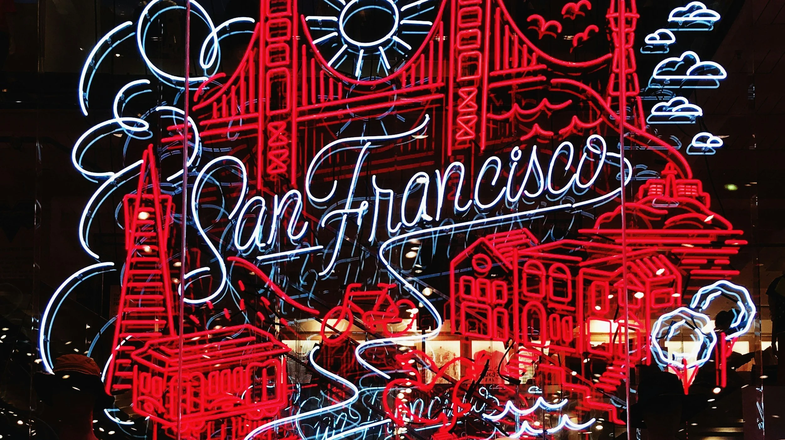 What to Expect When You Book a San Francisco Magician
