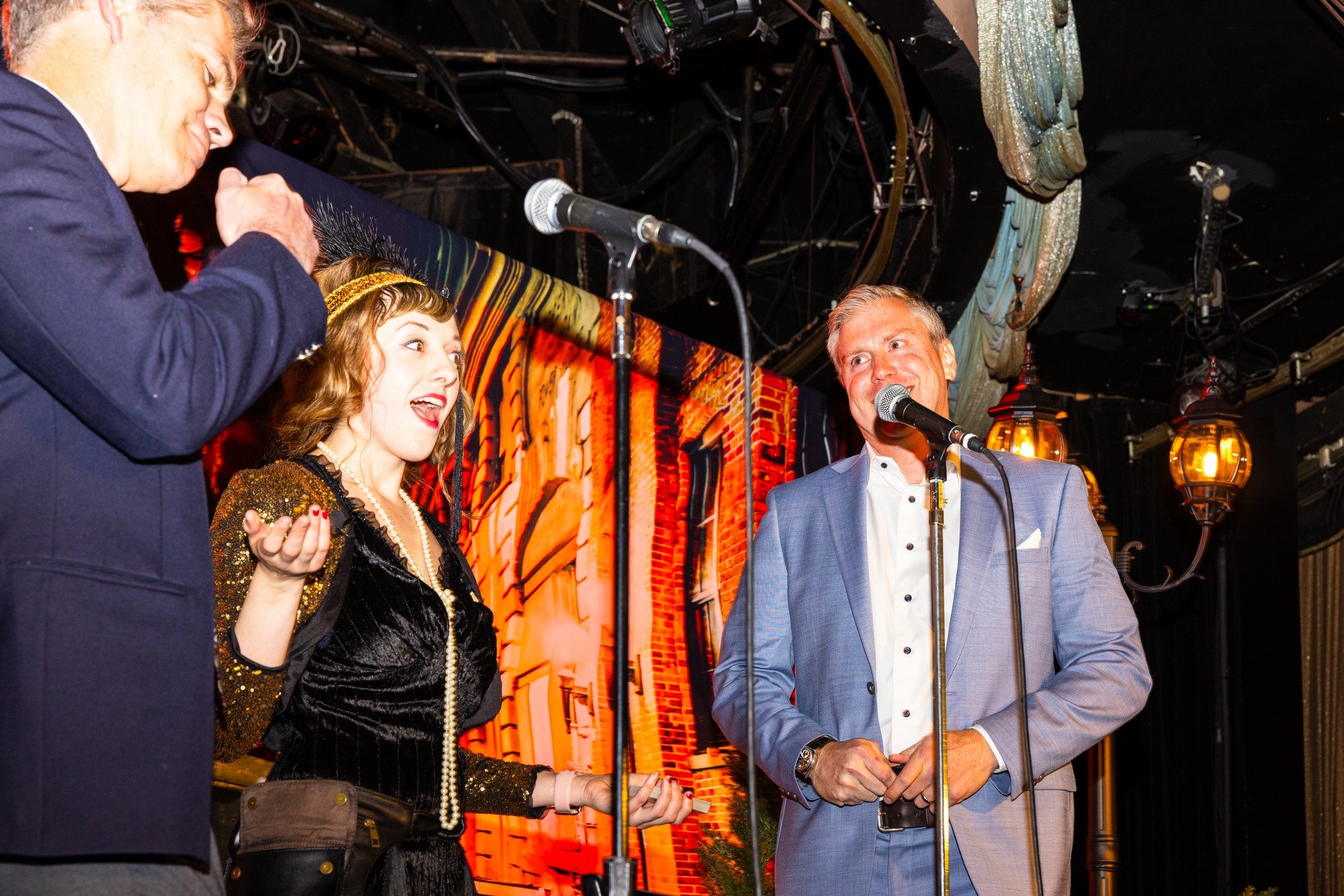 Strolling Magician Los Angeles for Client Holiday Events