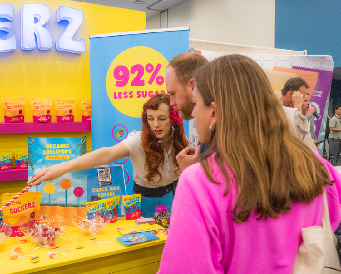 Trade show magician: Attract, Engage & Convert with Magical Katrina