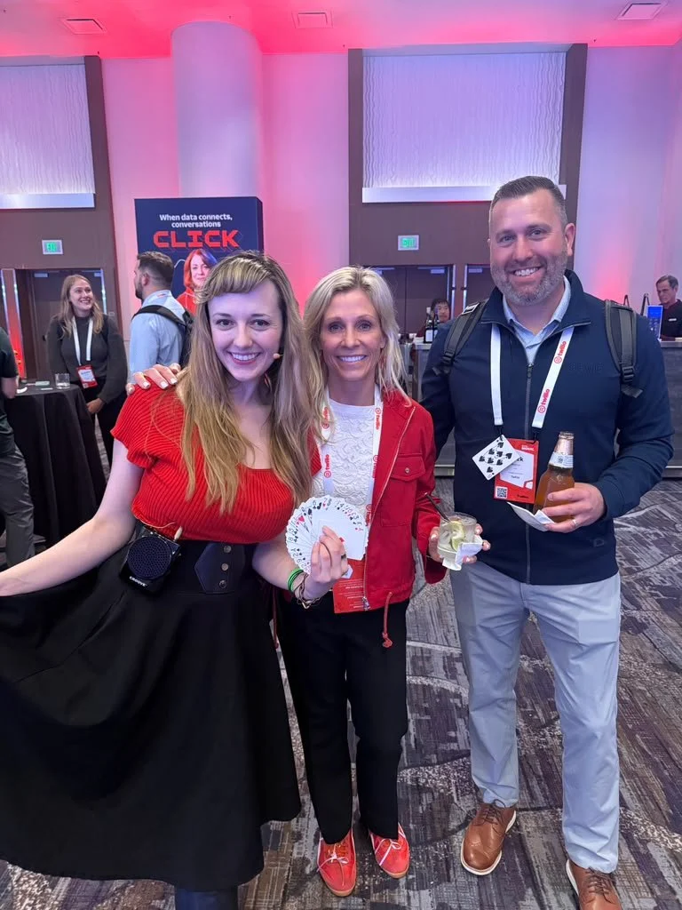 How to Find and Hire a Female Magician