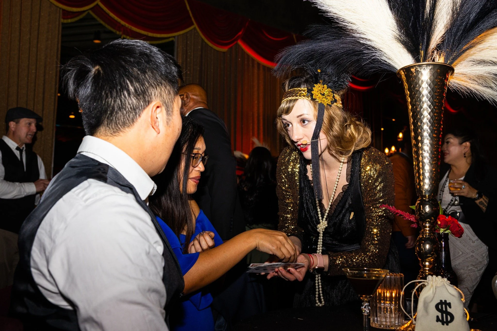 Magicians New York for Visiting Groups and Celebrations