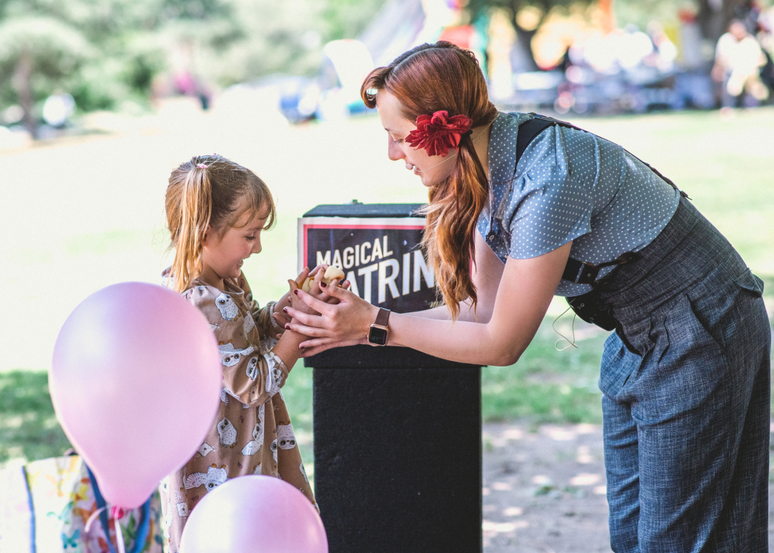Los Angeles Magician Magical Katrina Female Magician in Los Angeles