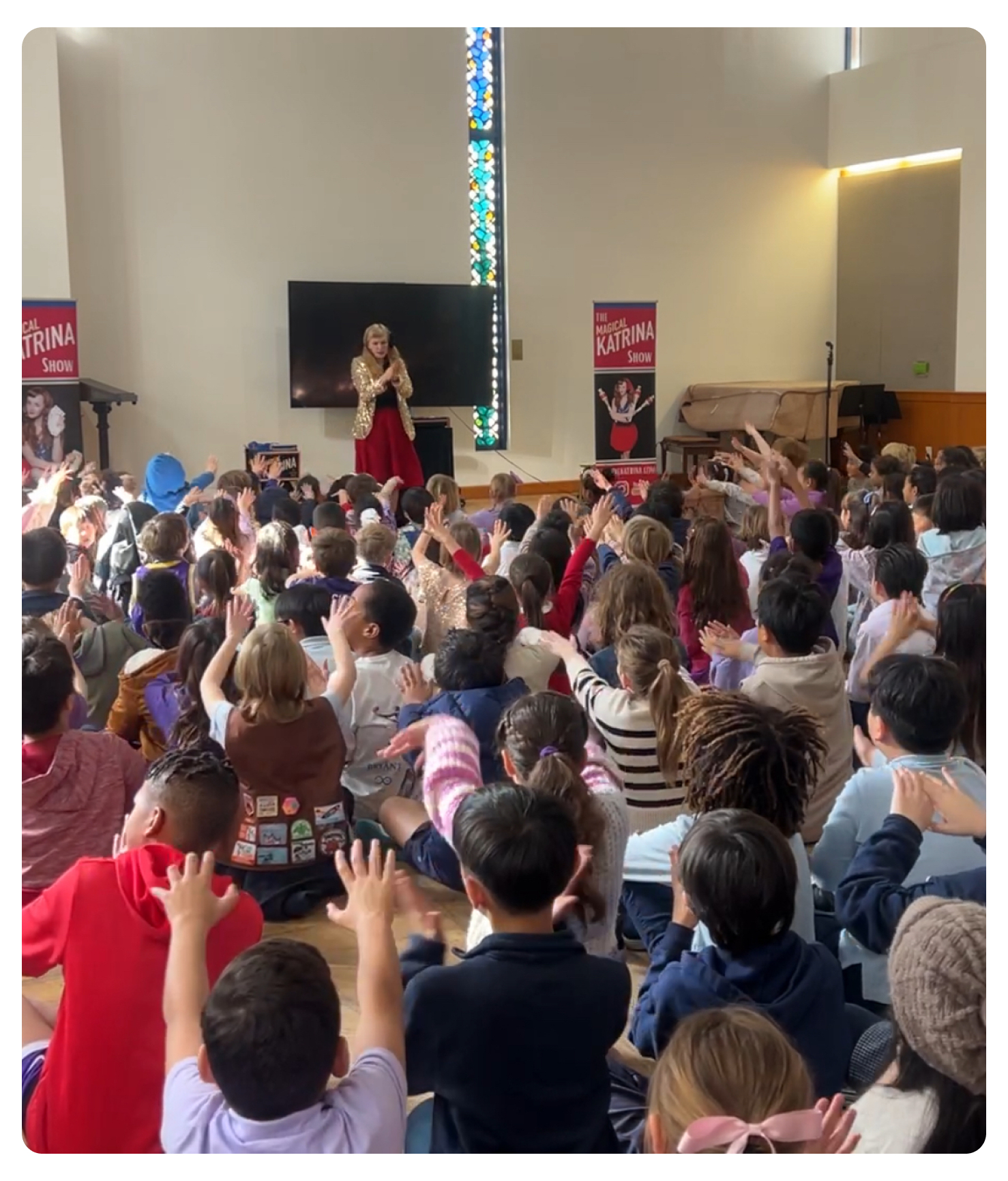 Why a Speaker Magician Is the Ultimate Choice for Impactful Events