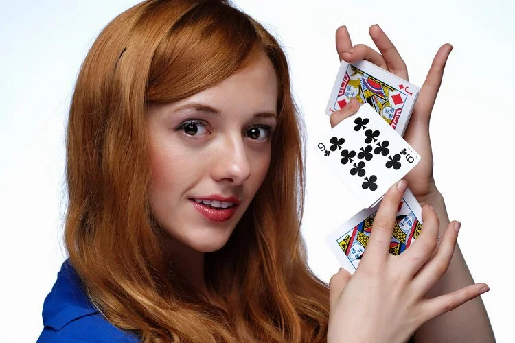 Zoom Magician: Why Virtual Magic Shows Are Changing Online Entertainment